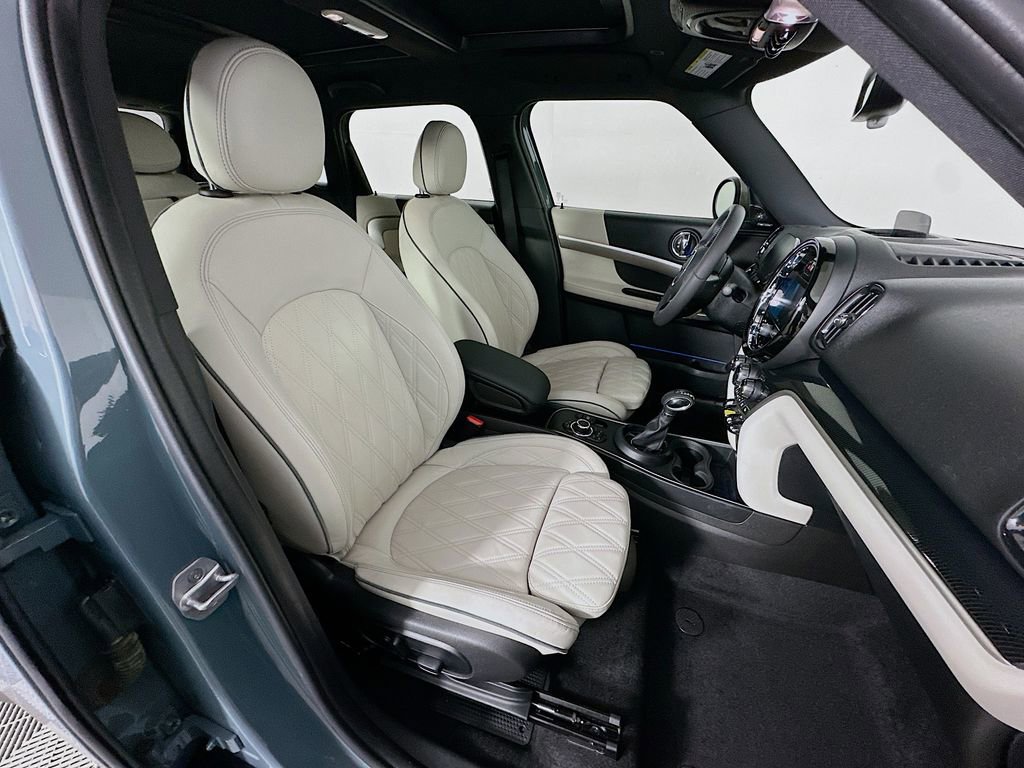 Used 2023 MINI Cooper Countryman SE w/ Storage Package image 29