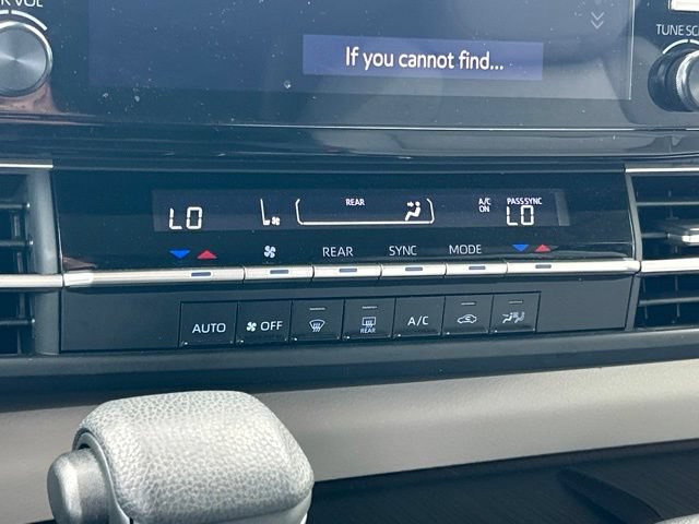 Certified 2023 Toyota Sienna LE FWD image 45