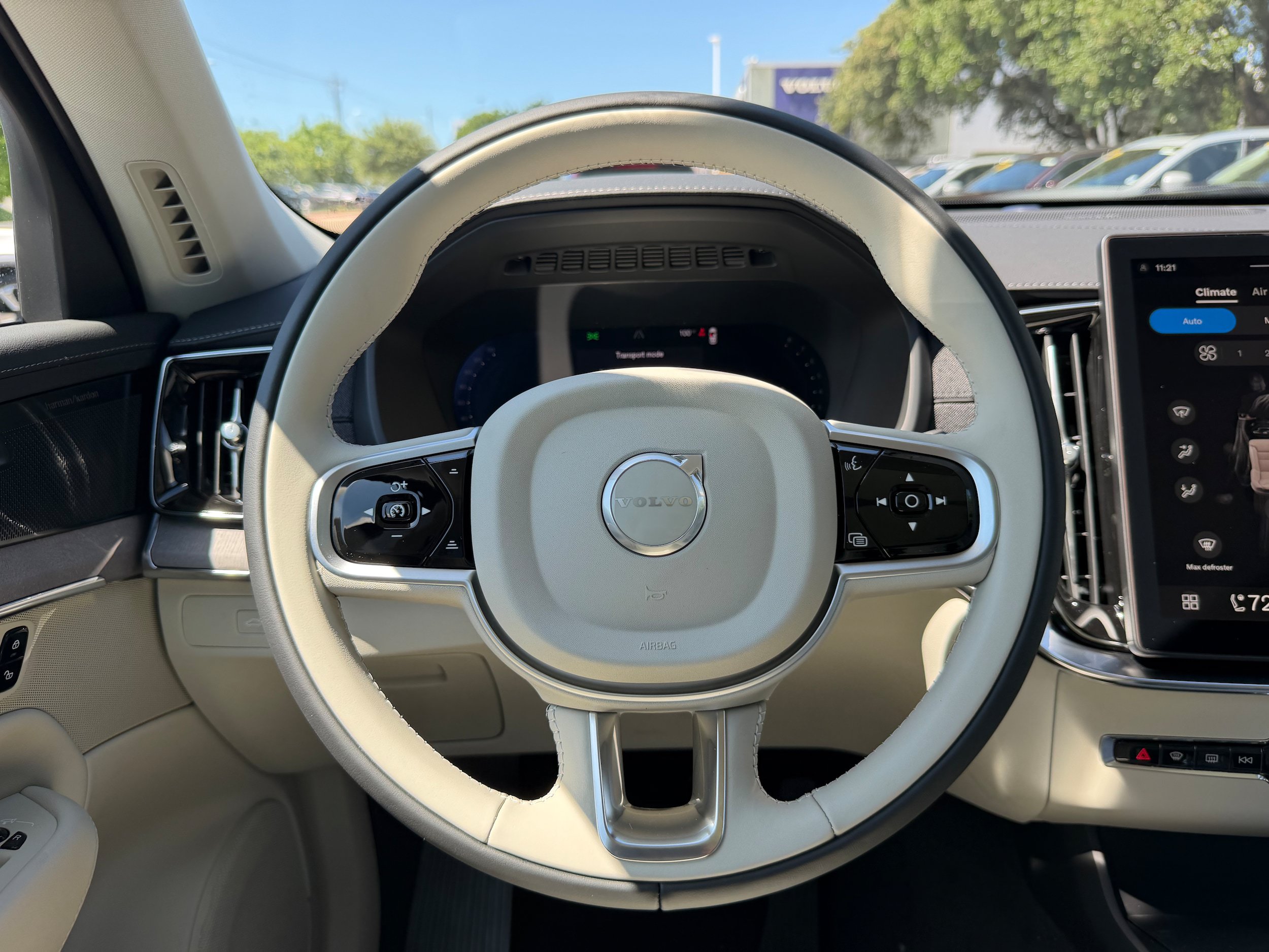 New 2026 Volvo XC90 B6 Ultra w/ Protection Package Premier AWD/4WD image 15