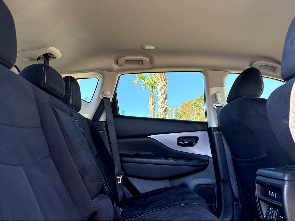 Used 2022 Nissan Murano S image 11