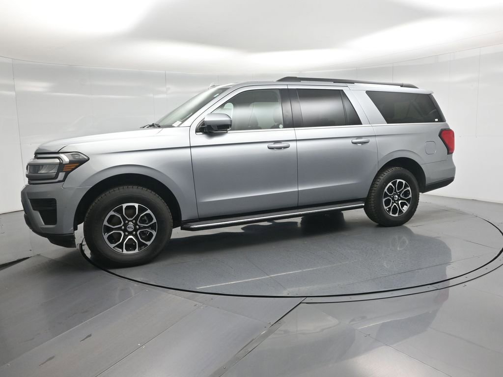 Used 2023 Ford Expedition Max XLT image 32