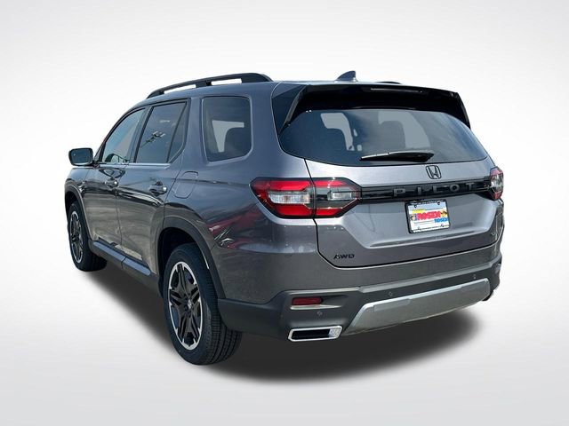 New 2026 Honda Pilot Touring image 3