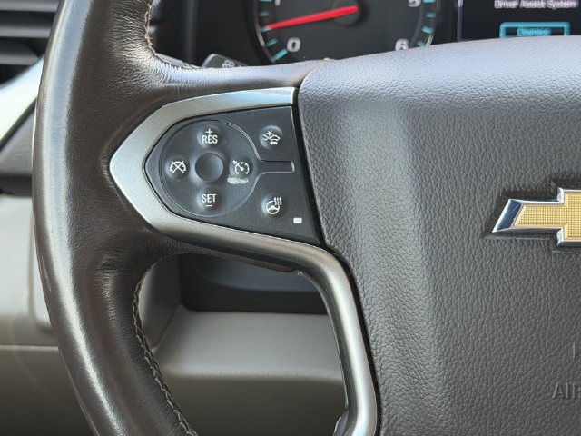 Used 2018 Chevrolet Suburban LT RWD image 15