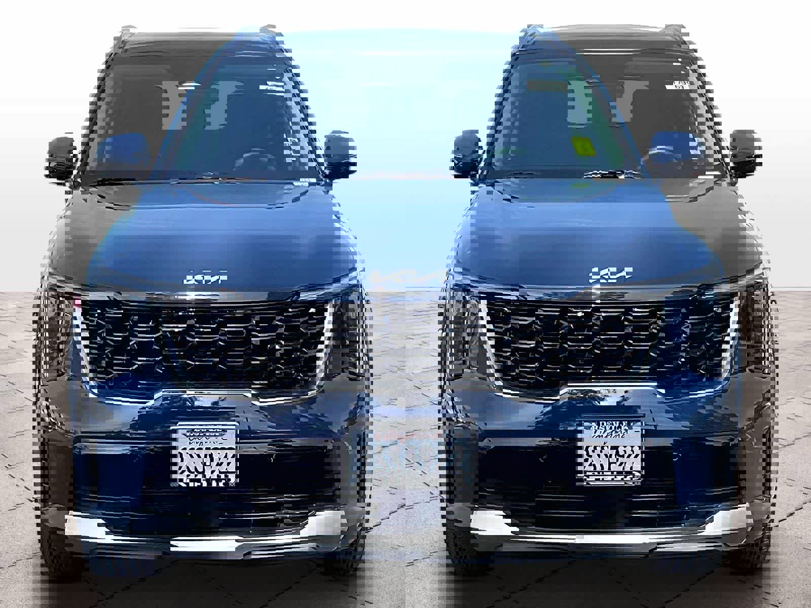 Used 2025 Kia Sorento S w/ Panoramic Sunroof Package image 3