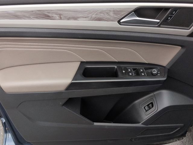 Used 2021 Volkswagen Atlas Cross Sport SE w/ Panoramic Sunroof Package FWD image 32