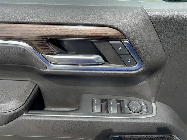 Used 2023 Chevrolet Silverado 1500 LT AWD/4WD image 13