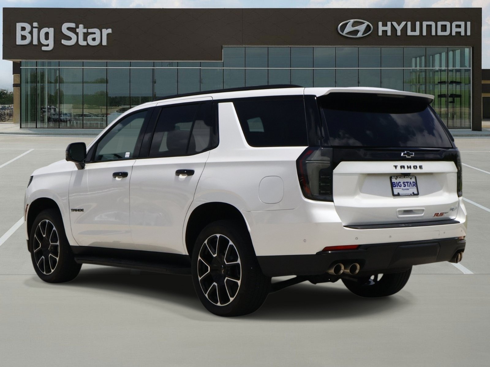 Used 2025 Chevrolet Tahoe RST w/ Comfort Package RWD image 3