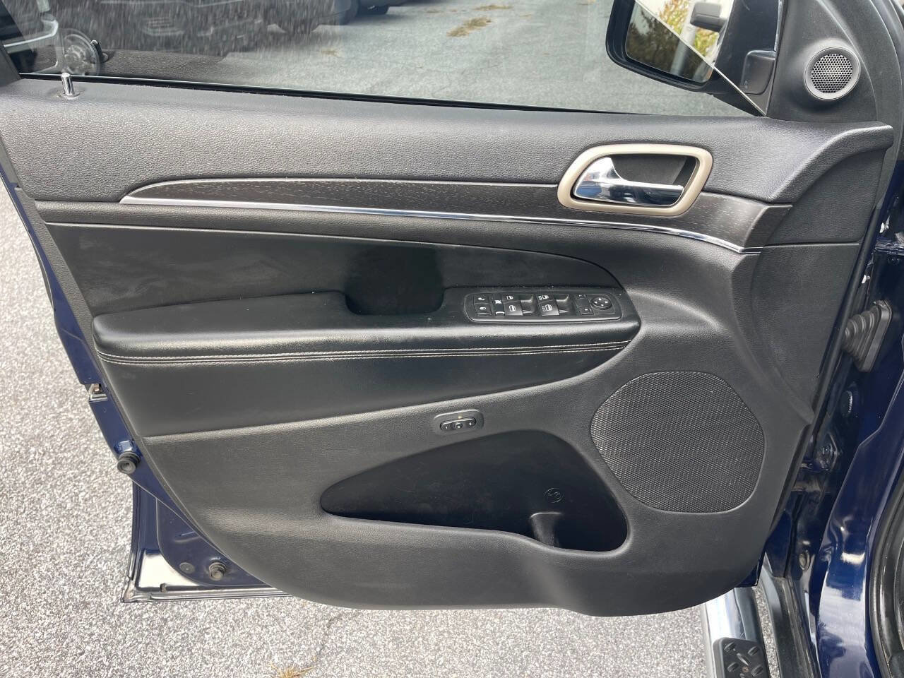 Used 2015 Jeep Grand Cherokee Limited image 22