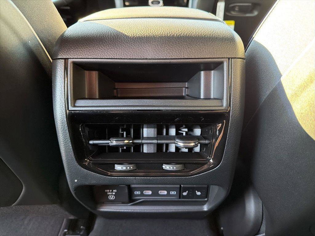 New 2026 Jeep Grand Cherokee Limited w/ Limited Altitude Package RWD image 20
