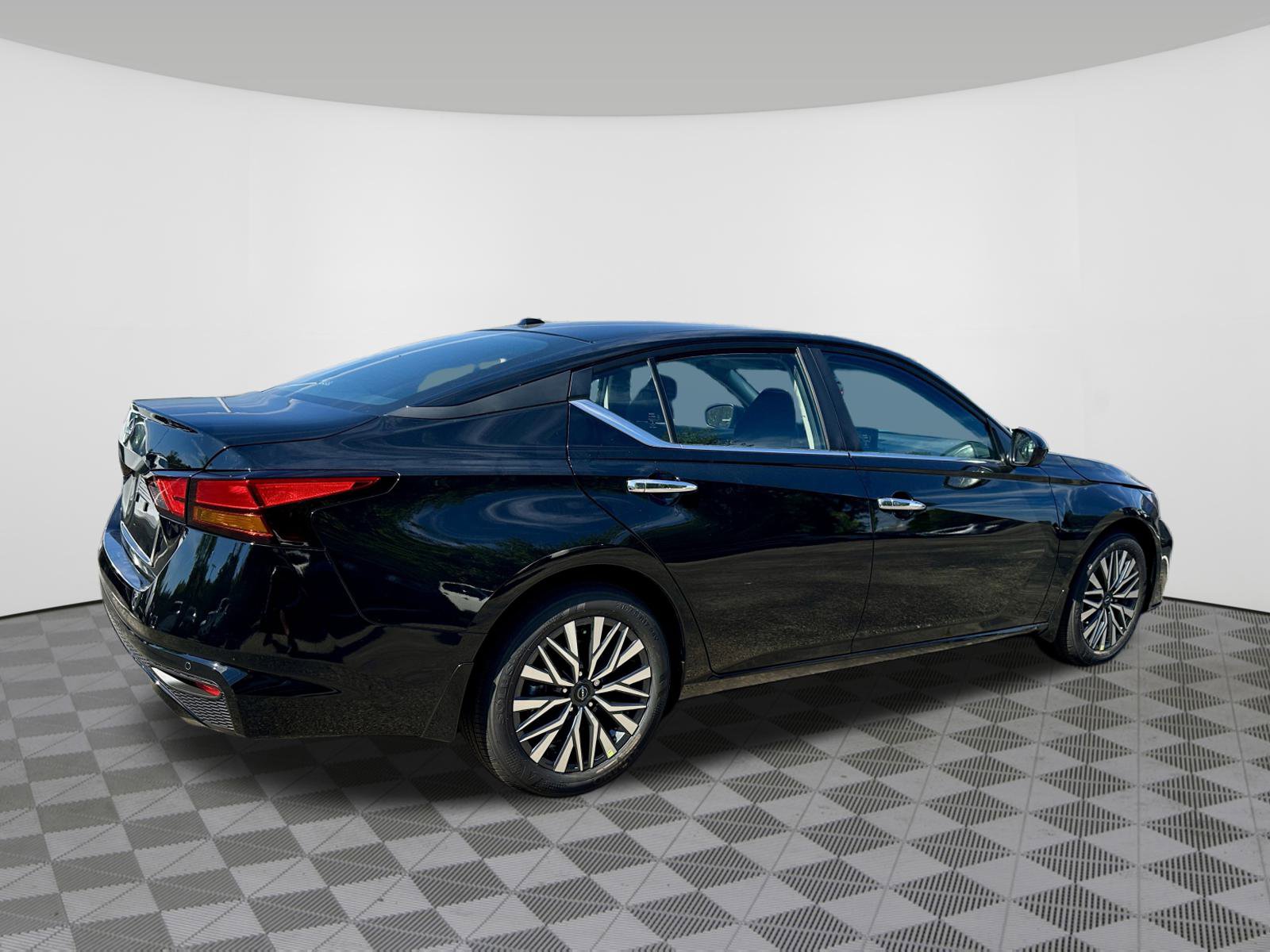 New 2026 Nissan Altima 2.5 SV w/ SV Premium Package FWD image 3