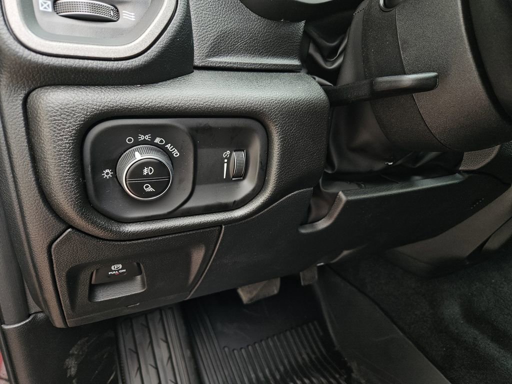 New 2026 RAM 1500 Classic Warlock image 14