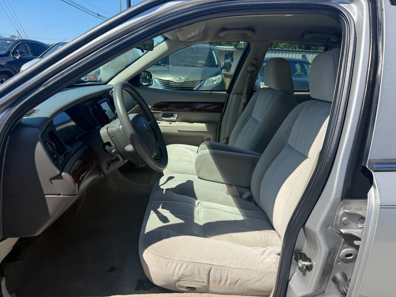 Used 2007 Mercury Grand Marquis GS image 10