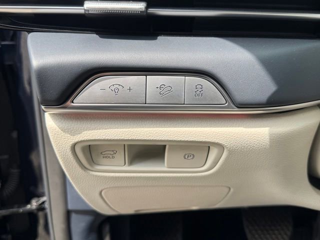 Used 2025 Genesis GV80 3.5T Prestige AWD/4WD image 14