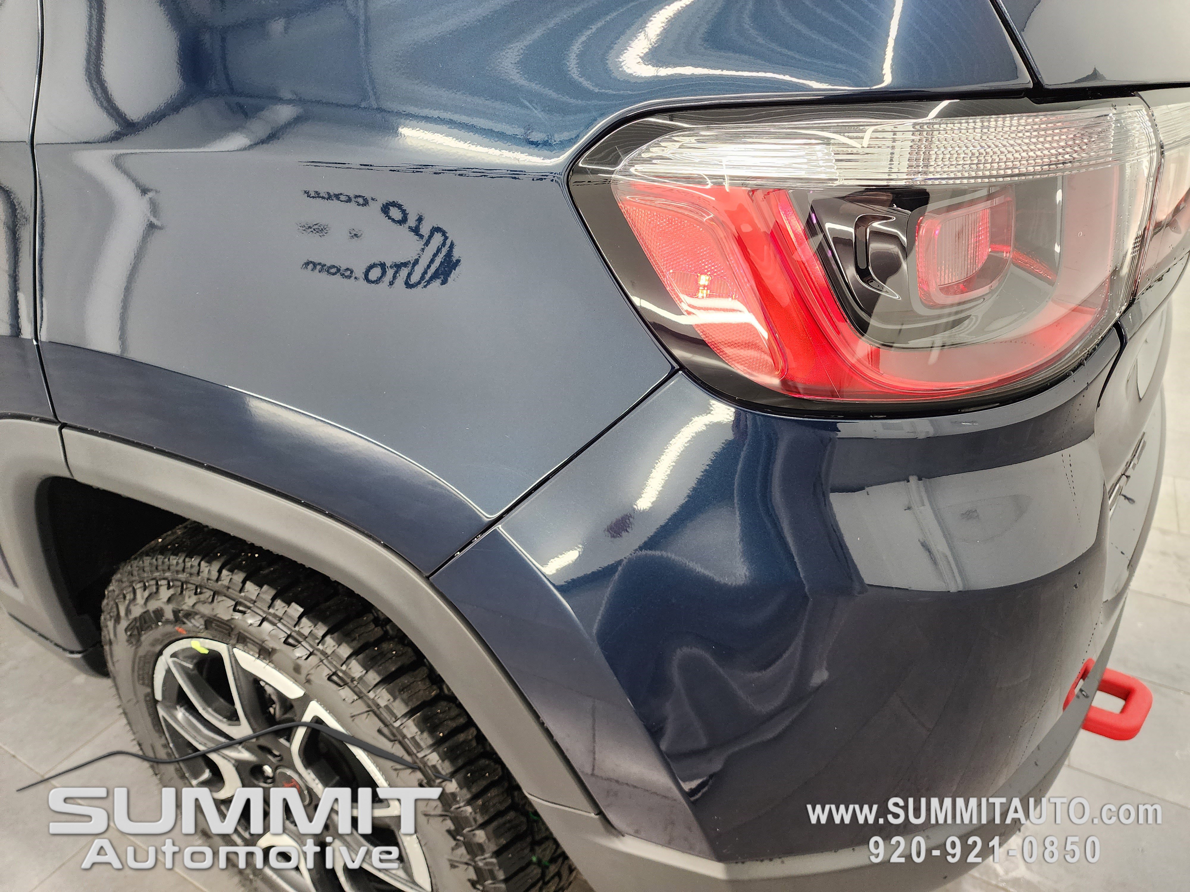 New 2026 Jeep Compass Trailhawk w/ Sun, Sound & Navigation Group image 31