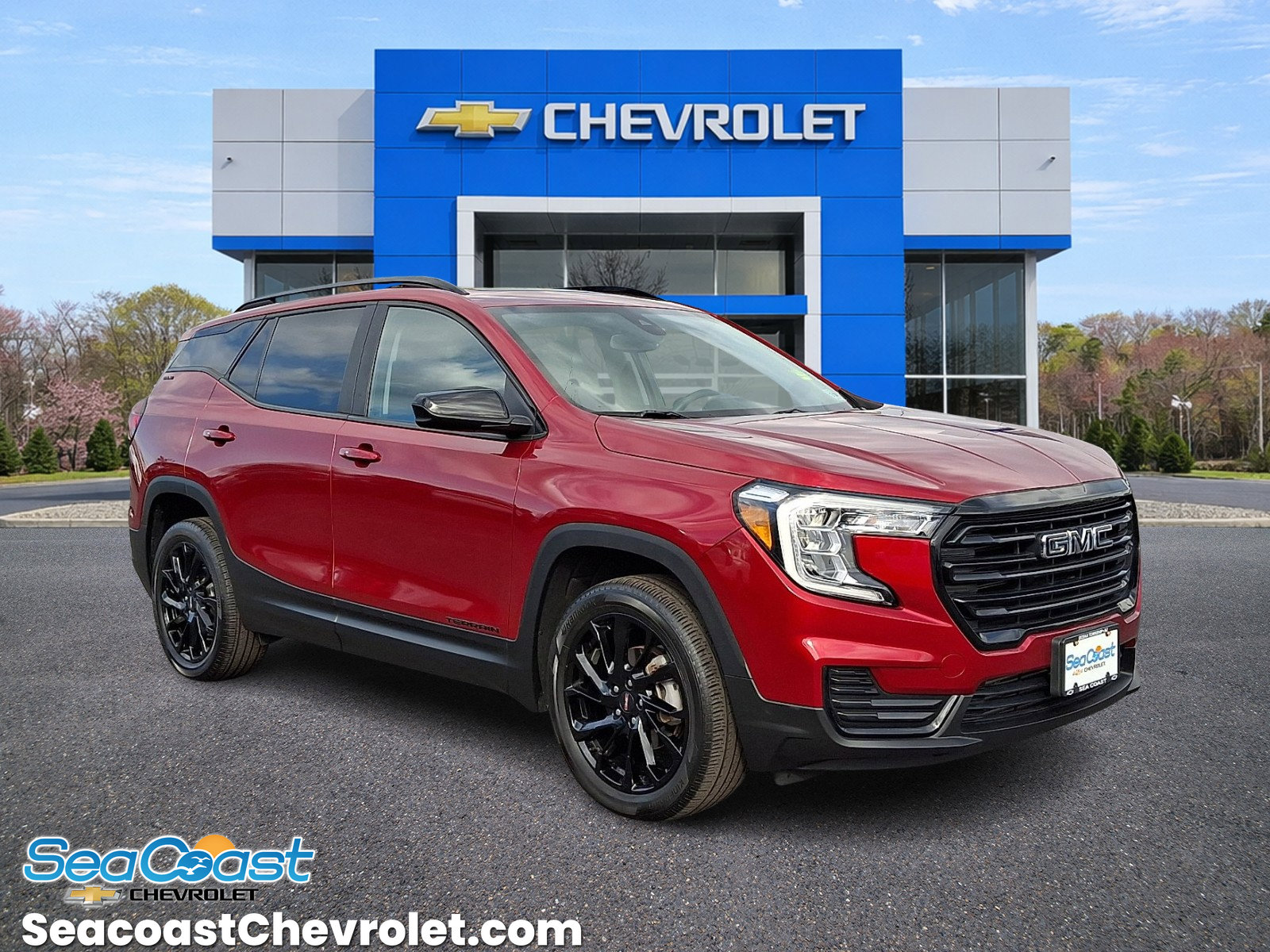Certified 2023 GMC Terrain SLE w/ Driver Convenience Package AWD/4WD image 1