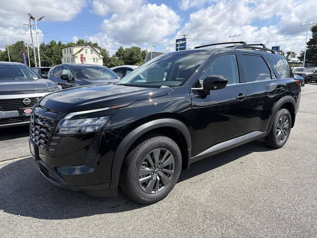 New 2026 Nissan Pathfinder SV w/ Cargo Package