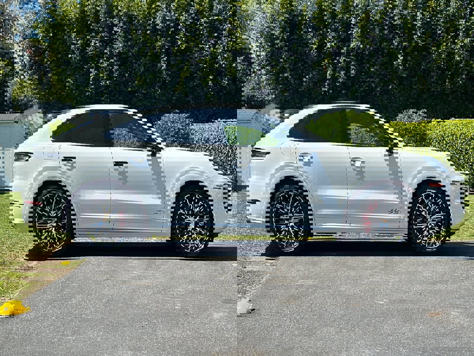 New 2026 Porsche Cayenne GTS image 9