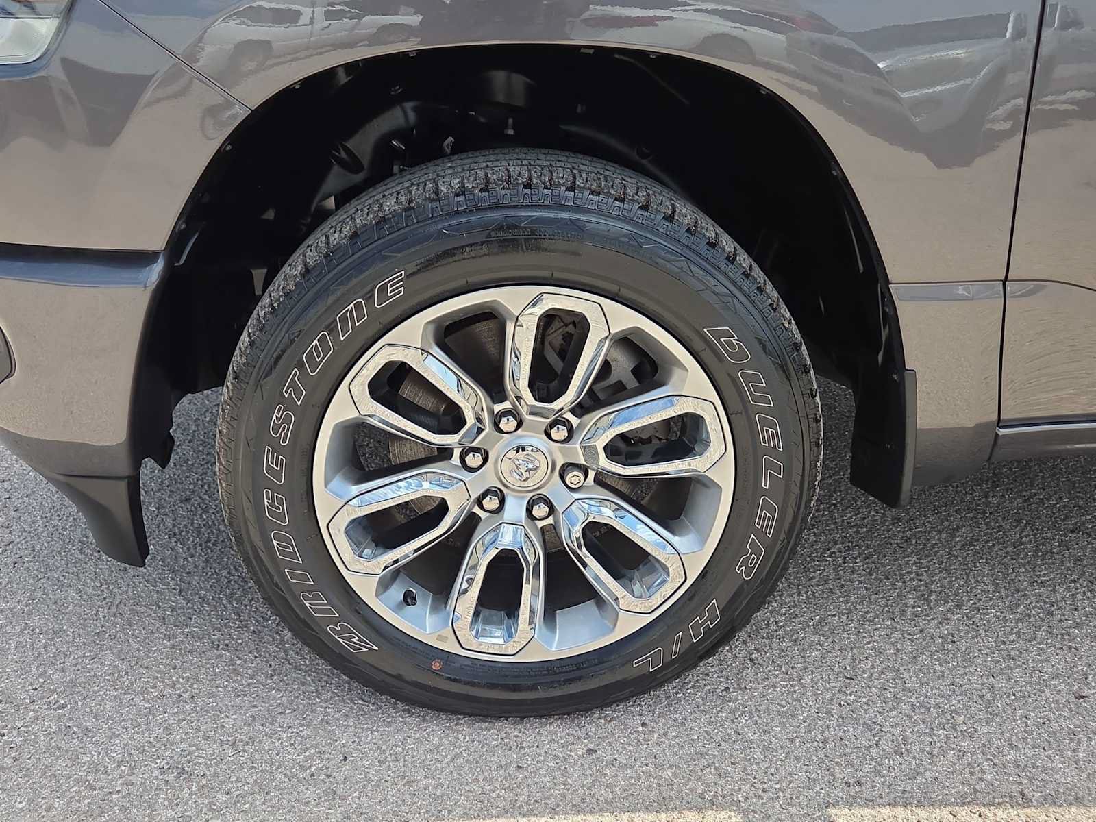 Used 2023 RAM 1500 Laramie AWD/4WD image 12