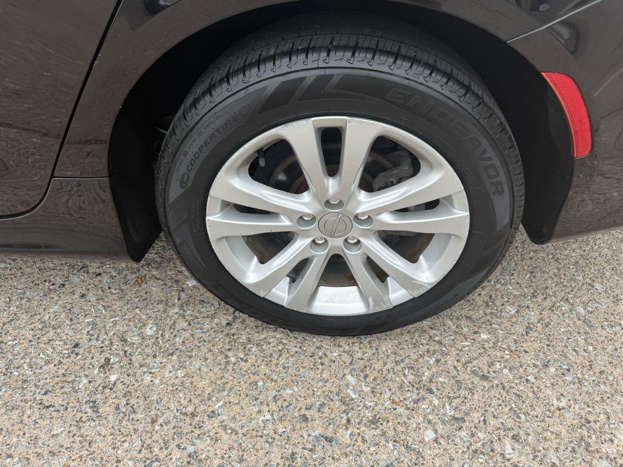 Used 2015 Chrysler 200 Limited image 21