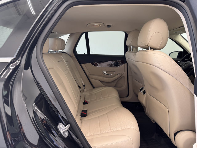 Used 2019 Mercedes-Benz GLC 300 image 19