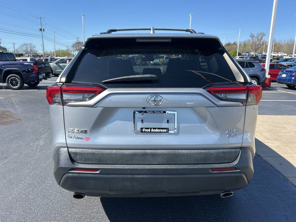 Used 2020 Toyota RAV4 XLE image 17