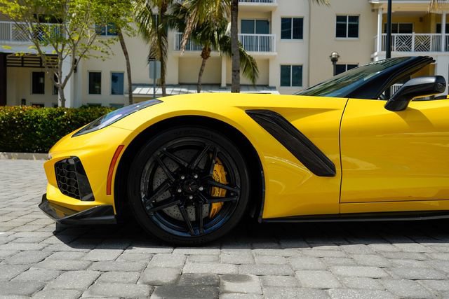 Used 2019 Chevrolet Corvette ZR1 RWD image 13