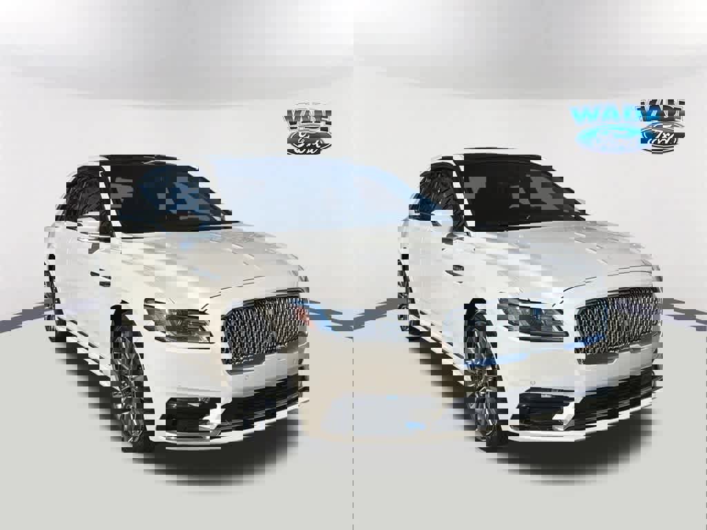 Used 2017 Lincoln Continental Reserve image 3