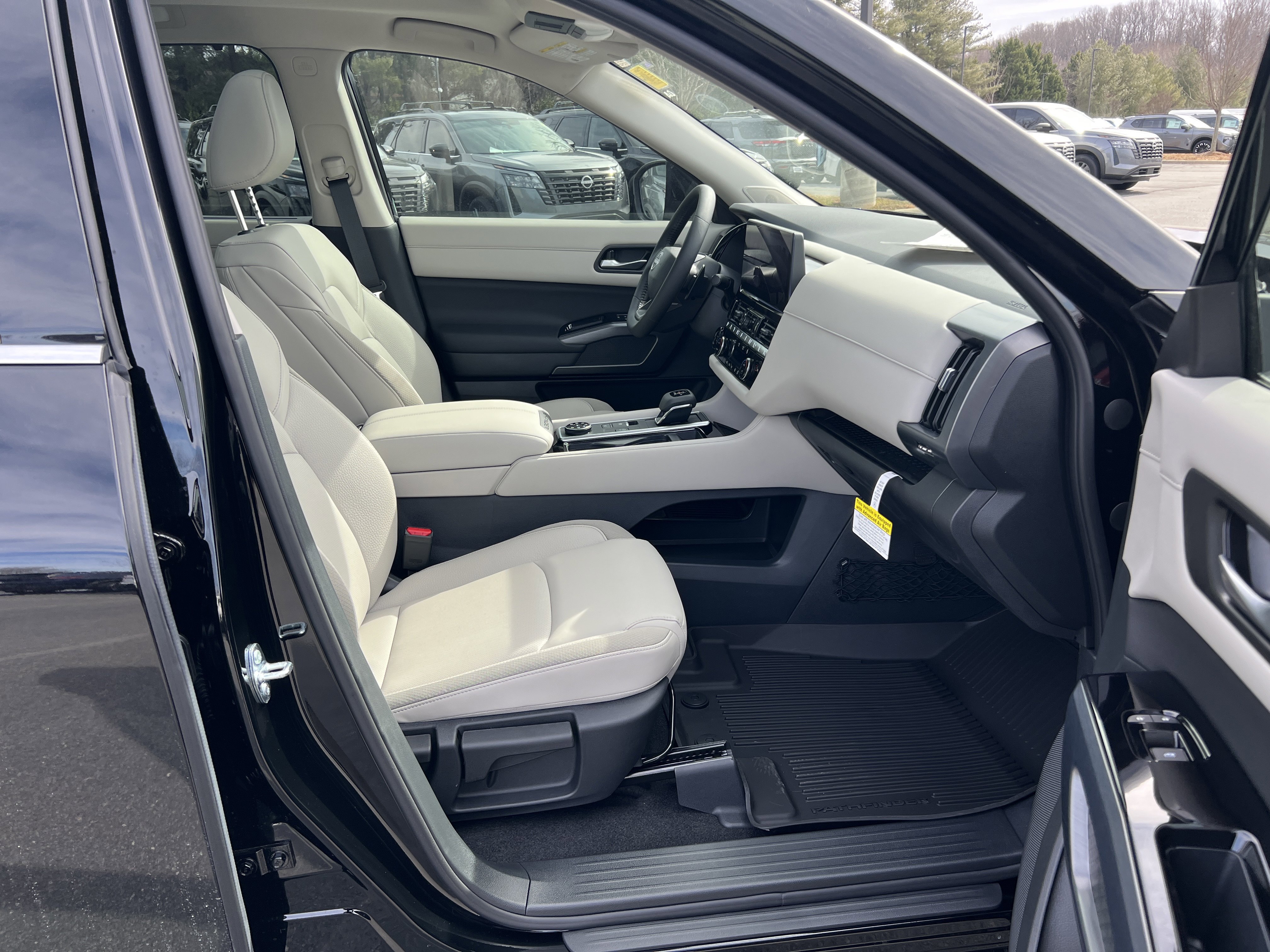 New 2026 Nissan Pathfinder SL image 27