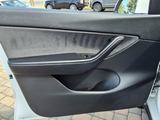 Used 2021 Tesla Model Y Long Range AWD/4WD image 14