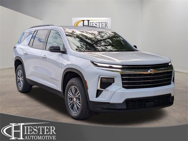 New 2026 Chevrolet Traverse LT image 1