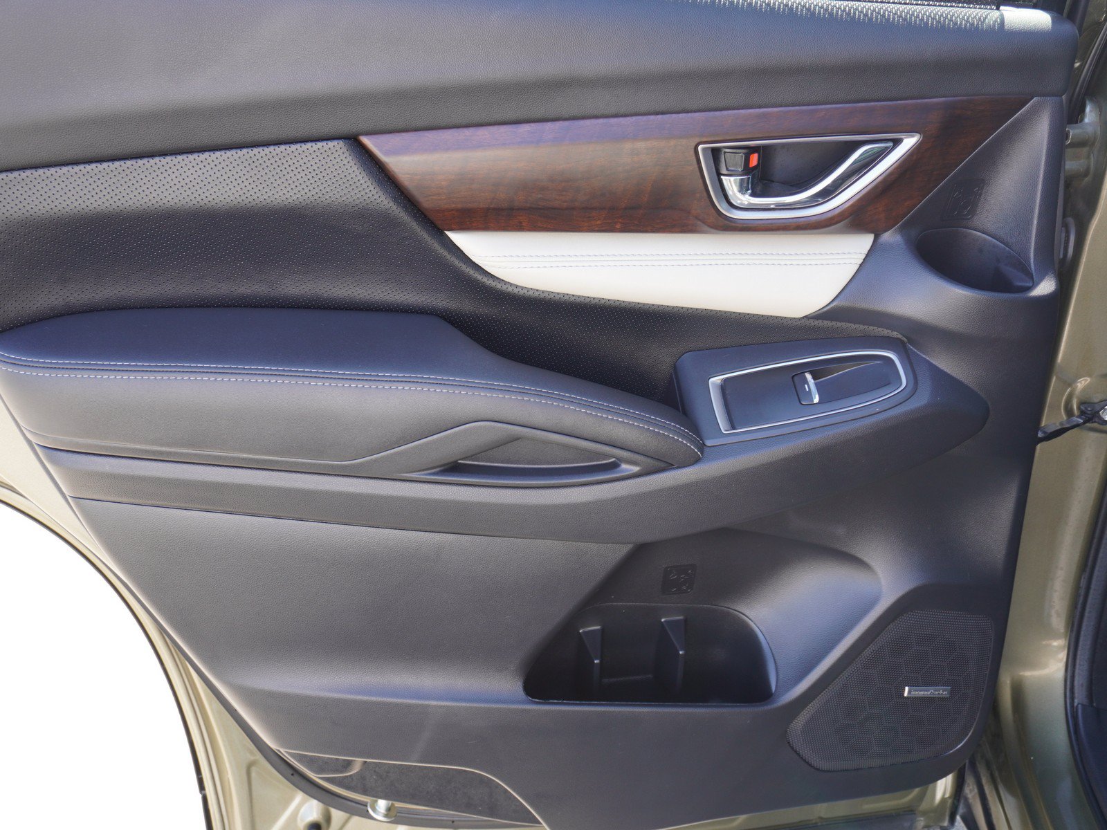 Used 2022 Subaru Ascent Touring AWD/4WD image 14