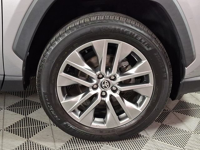 Used 2023 Toyota RAV4 XLE Premium AWD/4WD image 11