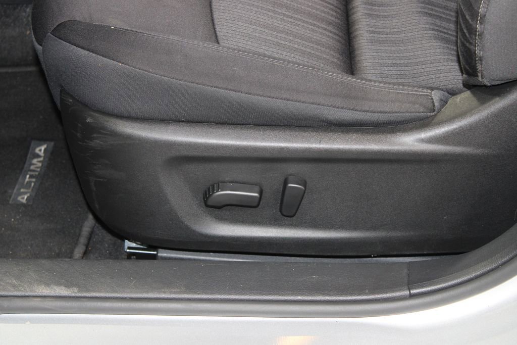 Used 2023 Nissan Altima 2.5 SV image 16