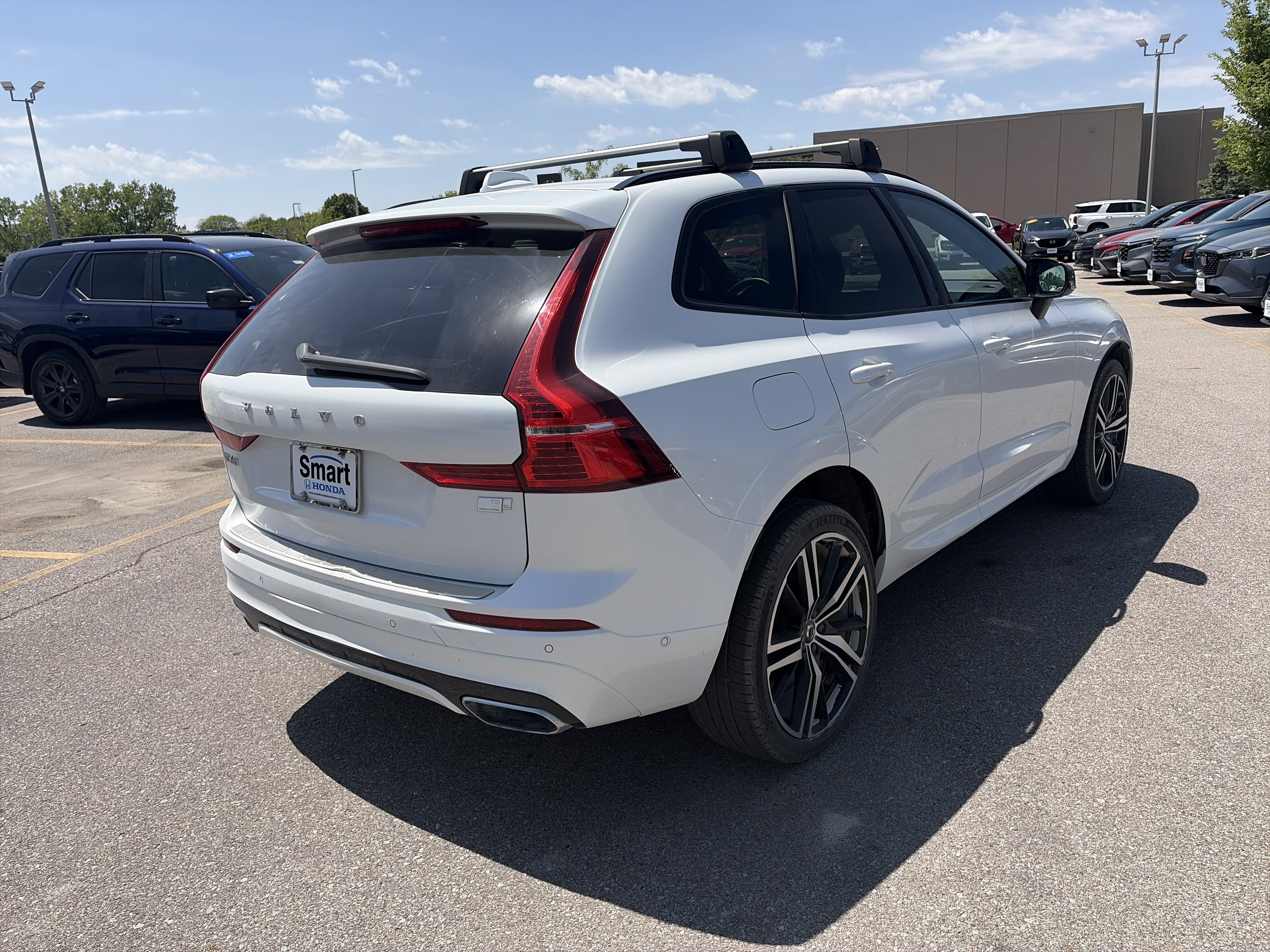 Used 2021 Volvo XC60 T8 R-Design w/ Protection Package Premier AWD/4WD image 6
