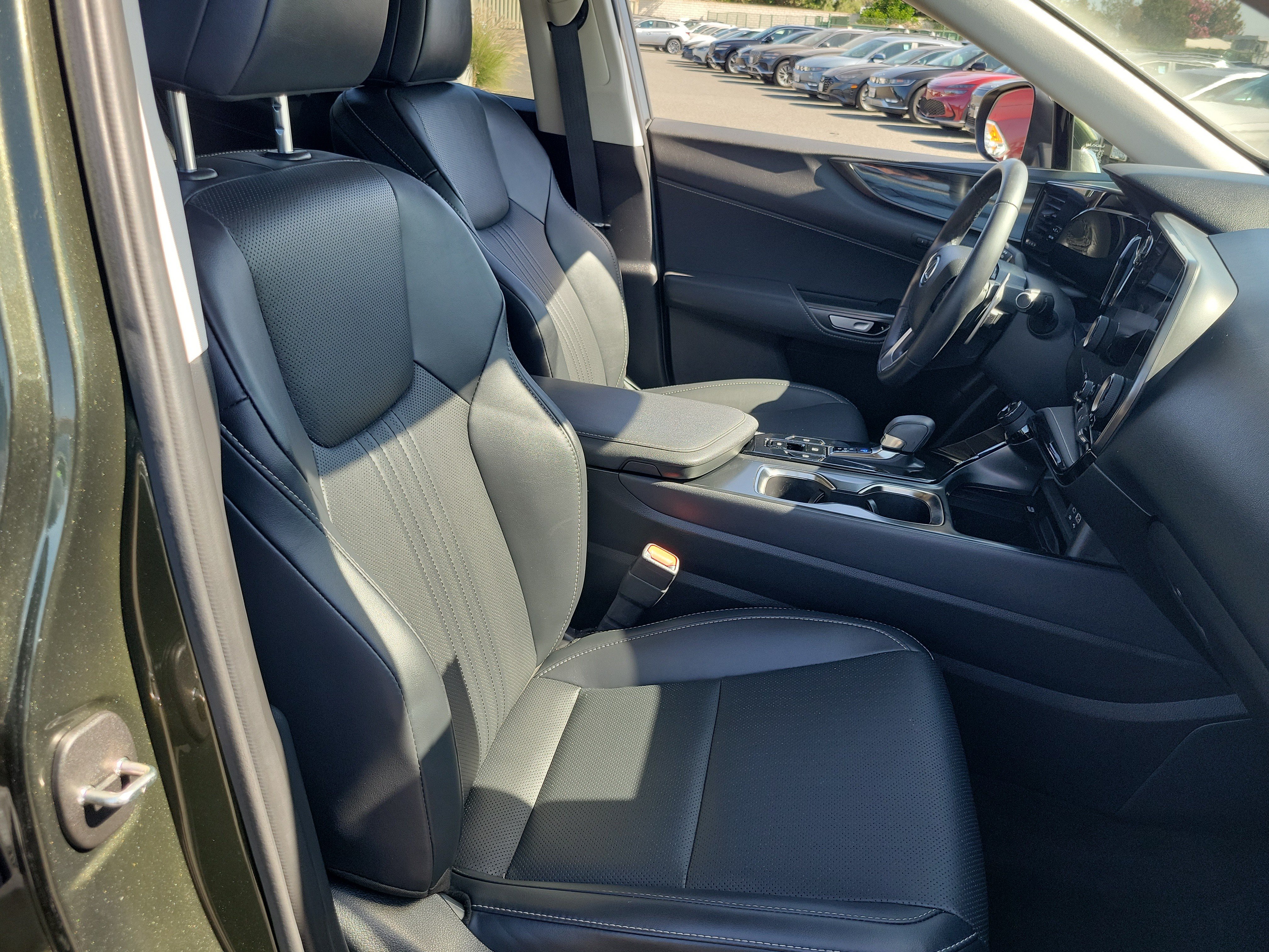 Used 2025 Lexus NX 250 FWD w/ Accessory Package (K3) image 21