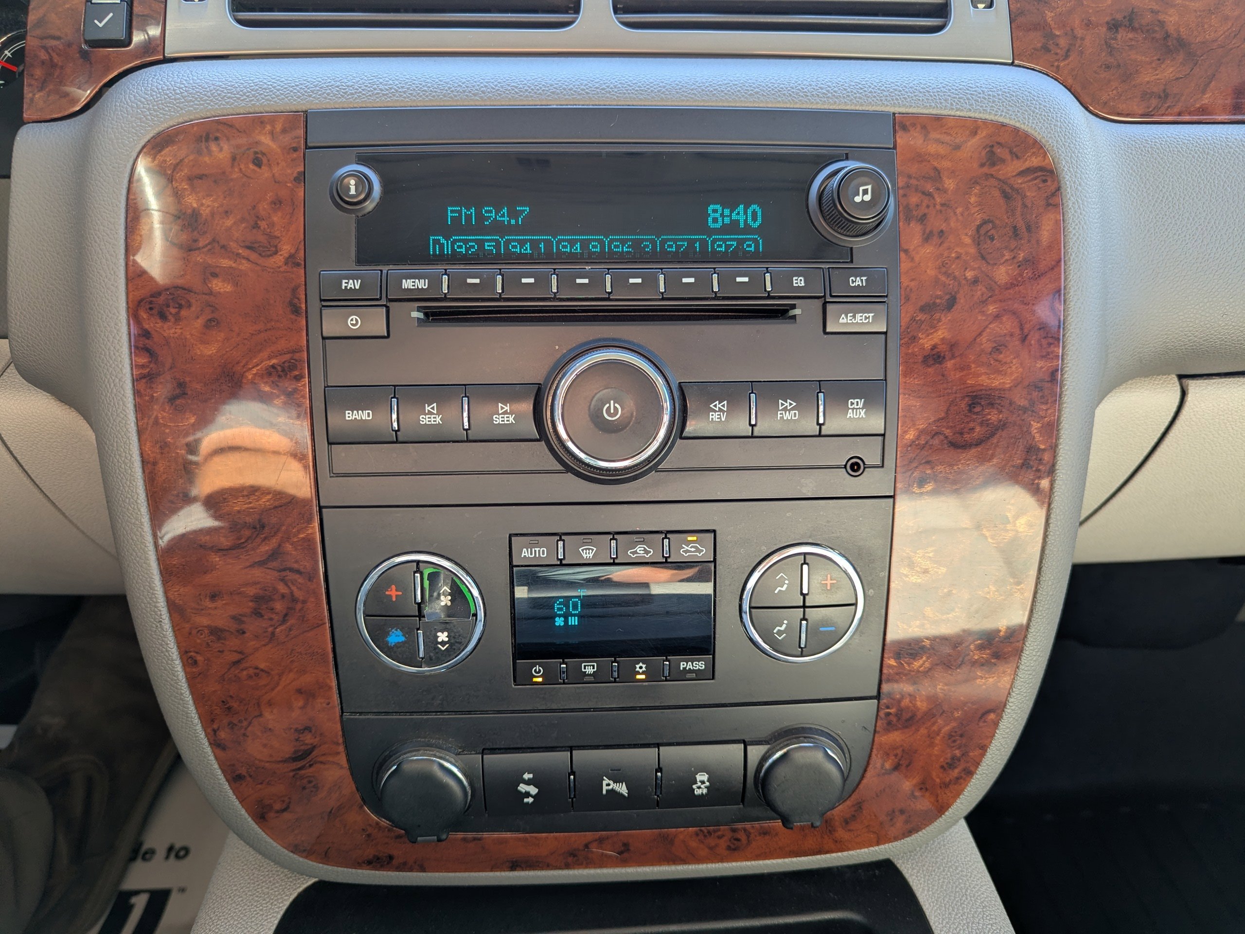Used 2013 Chevrolet Avalanche LT w/ All-Star Edition AWD/4WD image 23