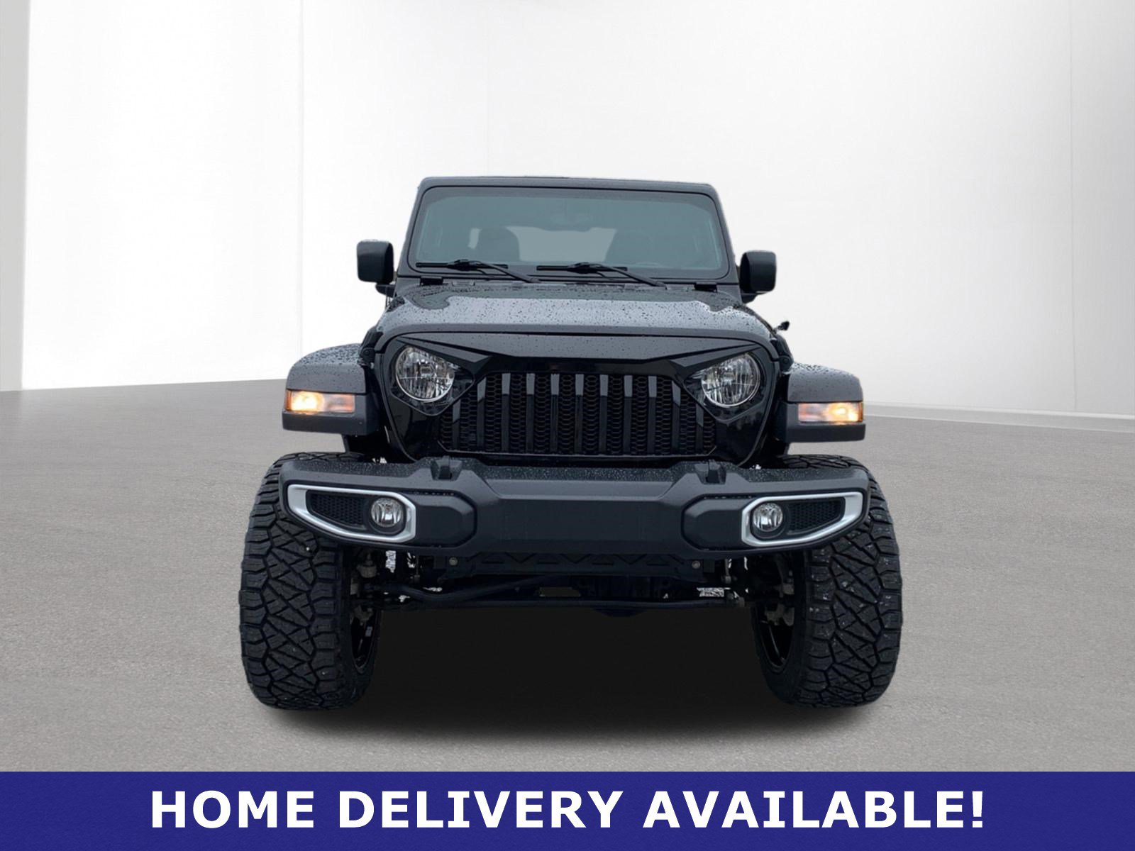 Used 2020 Jeep Gladiator Overland image 2