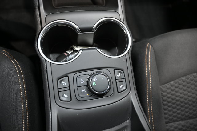 Used 2021 GMC Terrain SLE w/ Driver Convenience Package FWD image 19