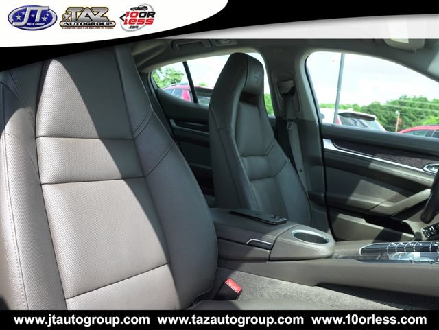 Used 2016 Porsche Panamera RWD image 29