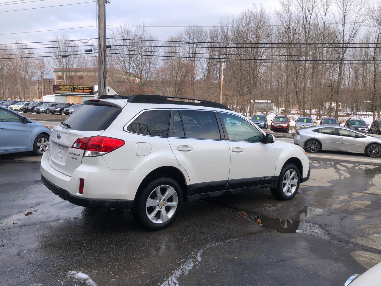 Used 2014 Subaru Outback 2.5i Premium image 5