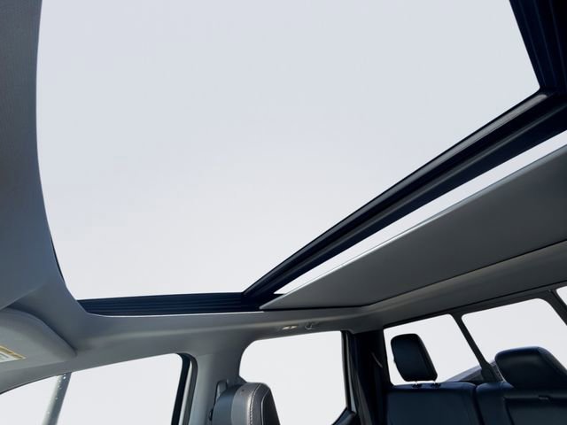 Used 2023 Ford F250 Lariat w/ Tremor Off-Road Package AWD/4WD image 22