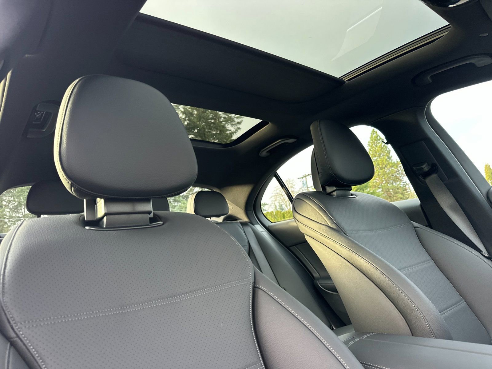 New 2026 Mercedes-Benz C 300 4MATIC Sedan image 16