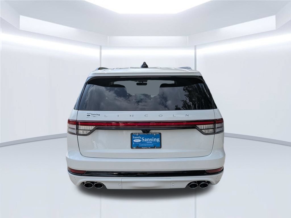 New 2026 Lincoln Aviator Reserve w/ Luxury Package RWD image 6