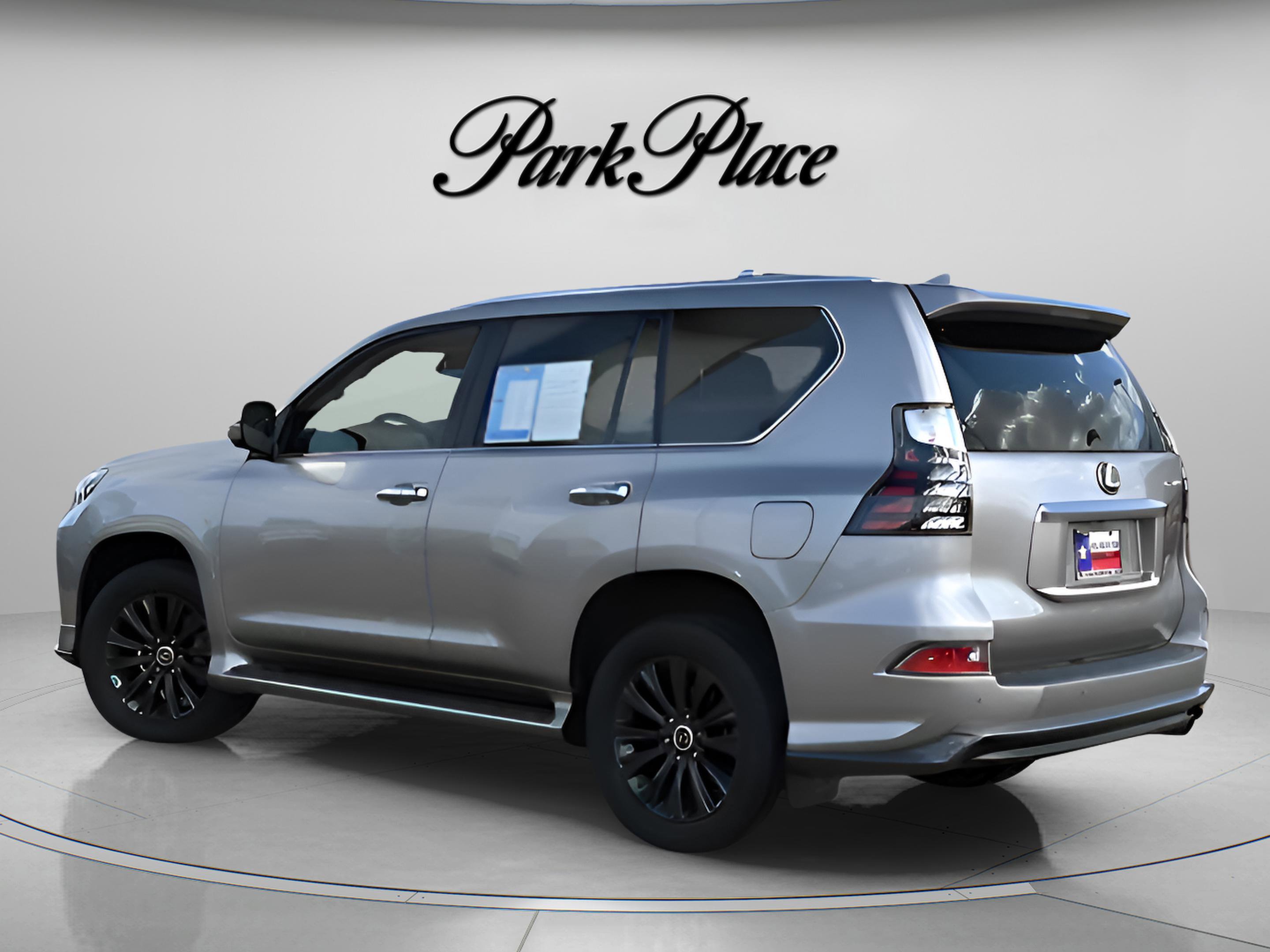 Used 2023 Lexus GX 460 Luxury w/ Sport Design Package image 3