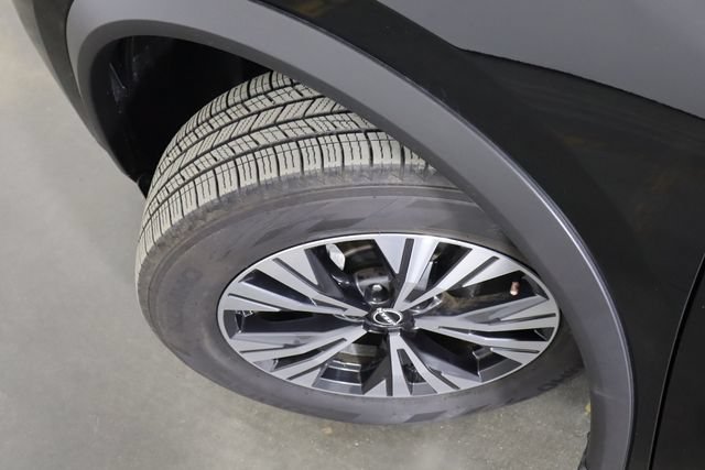 Used 2023 Nissan Rogue SV FWD image 38
