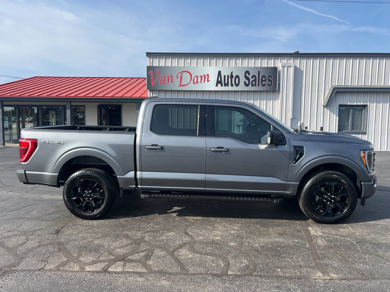 Used 2023 Ford F150 XLT w/ Equipment Group 302A High image 2