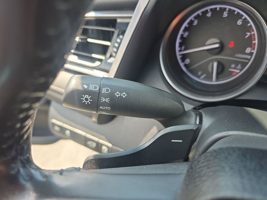 Used 2024 Toyota Camry SE FWD image 15