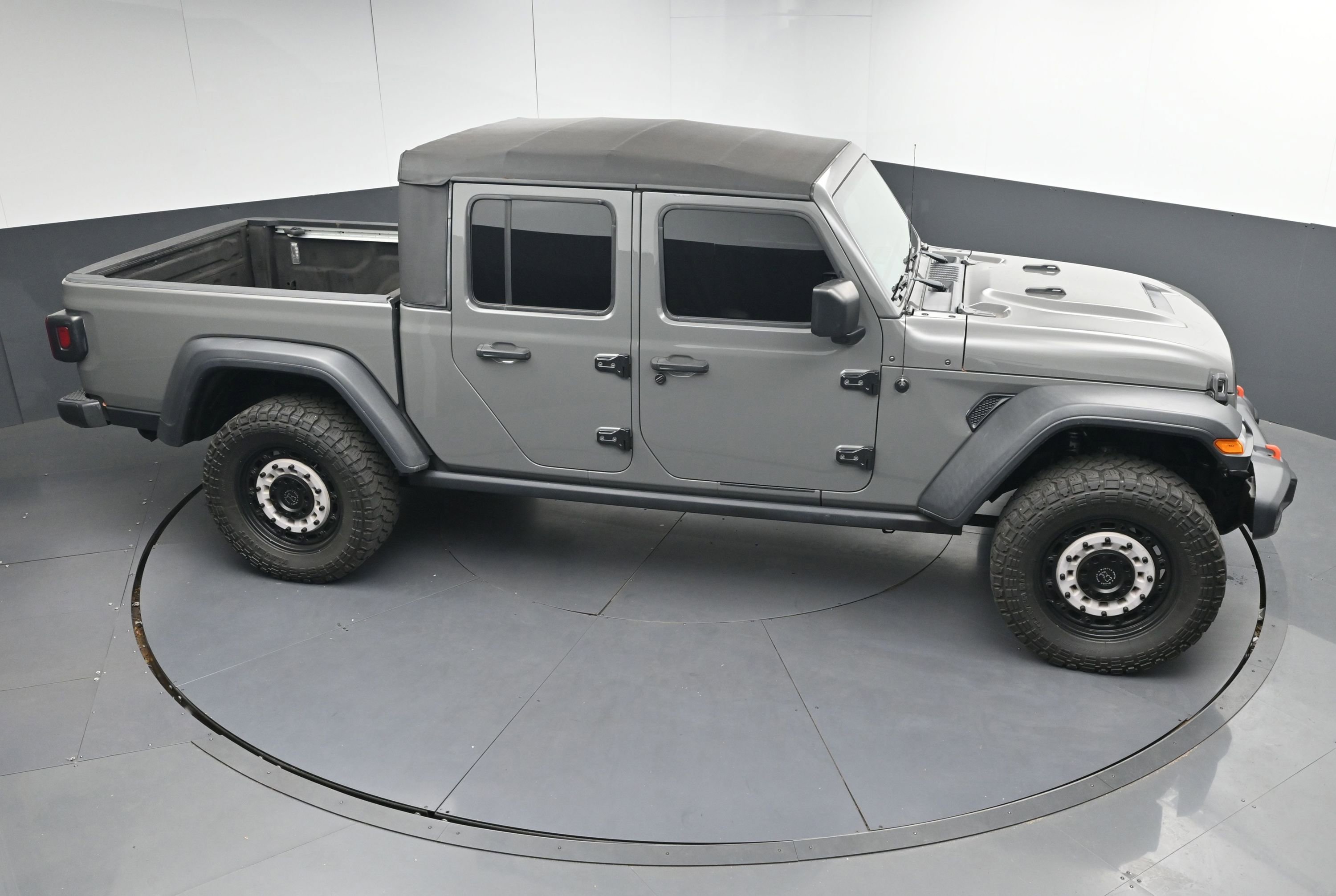 Used 2020 Jeep Gladiator Mojave image 34