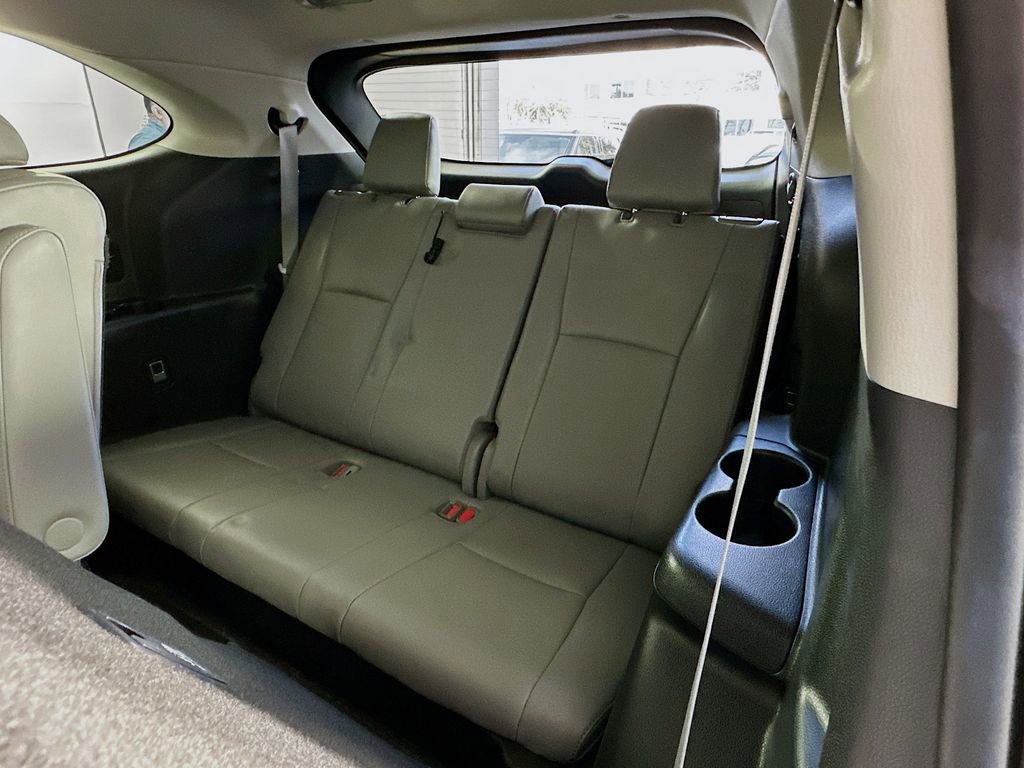 Used 2020 Toyota Highlander Limited image 27
