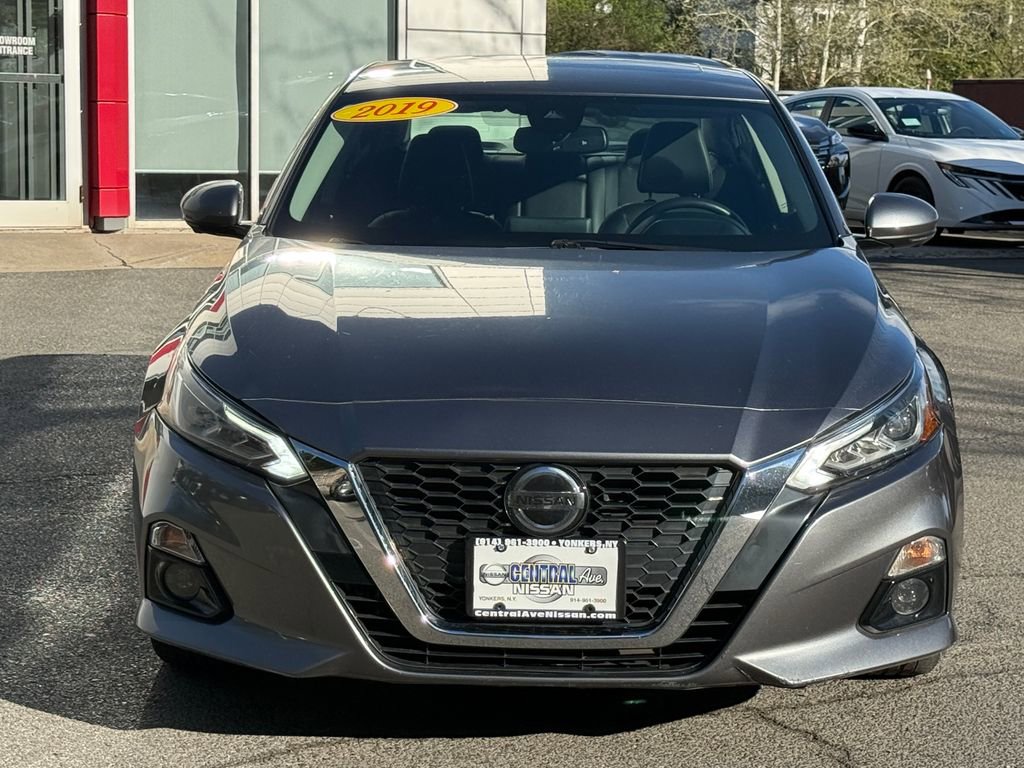 Used 2019 Nissan Altima 2.5 Platinum image 2